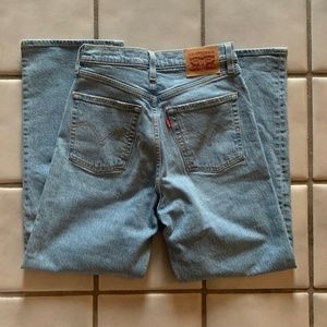 Women’s Levi Ribcage Straight Jeans